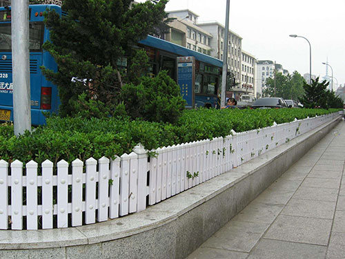 湖北PVC花壇護欄圖片3